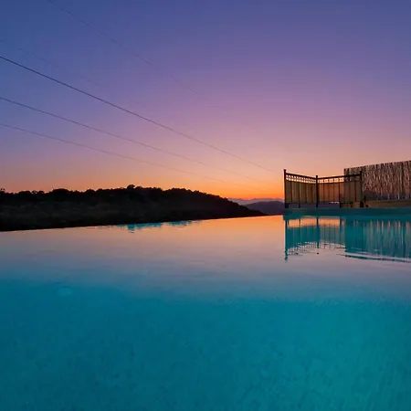 Toucano Peaceful With Nature View, Pool And Jacuzzi