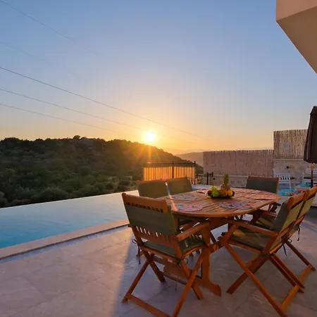Villa Toucano Peaceful With Nature View, Pool And Jacuzzi