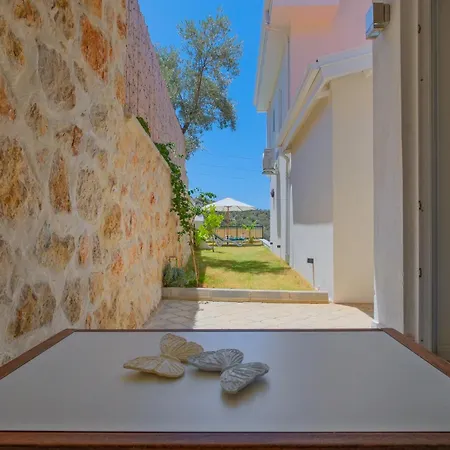 Toucano Peaceful With Nature View, Pool And Jacuzzi Villa