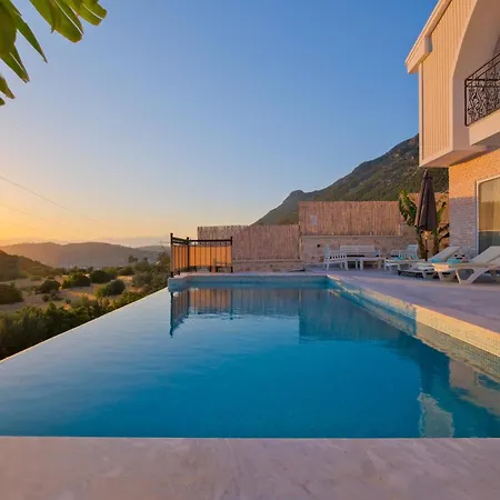 Villa Toucano Peaceful With Nature View, Pool And Jacuzzi