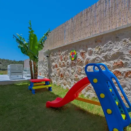 Villa Toucano Peaceful With Nature View, Pool And Jacuzzi
