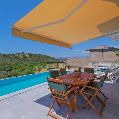 Villa Toucano Peaceful With Nature View, Pool And Jacuzzi *